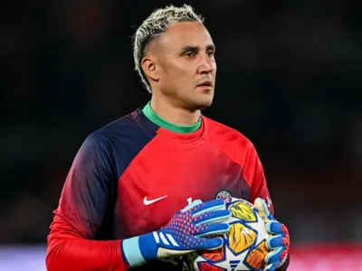 Oficial: Keylor Navas fue presentado en su nuevo club tras su frustrado fichaje por Colo-Colo