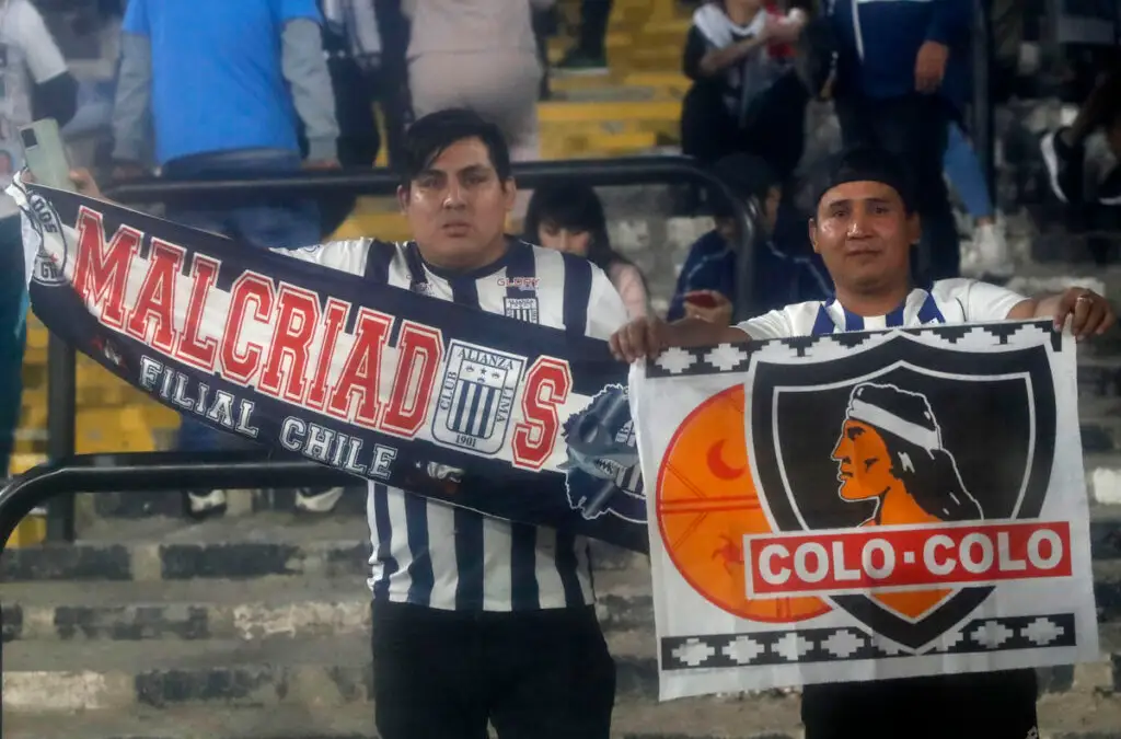 Alianza Lima y Colo-Colo son considerados equipos hermanos.