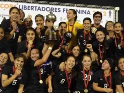 Atención Blanco y Negro: Ex figura de Colo-Colo Femenino se despidió de España y buscaría nuevo club