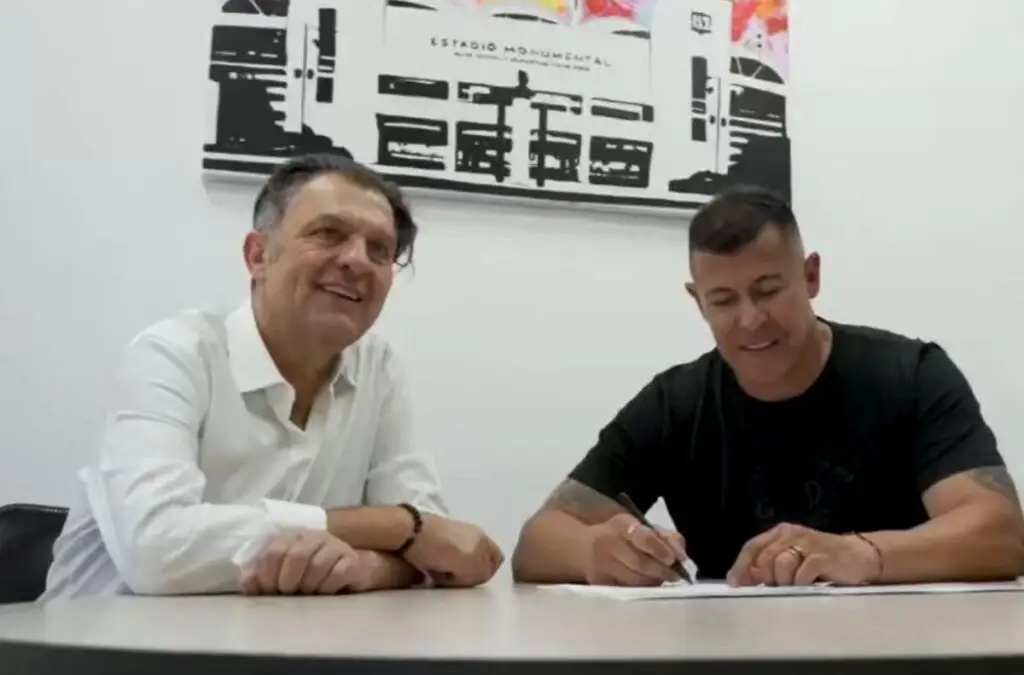 Francisco Eguiluz cuestiona a Blanco y Negro por la continuidad de Jorge Almirón.