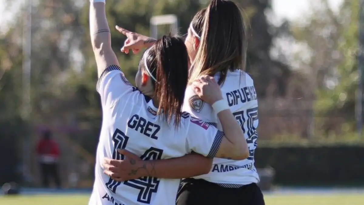 Javiera Grez y Anaís Cifuentes.