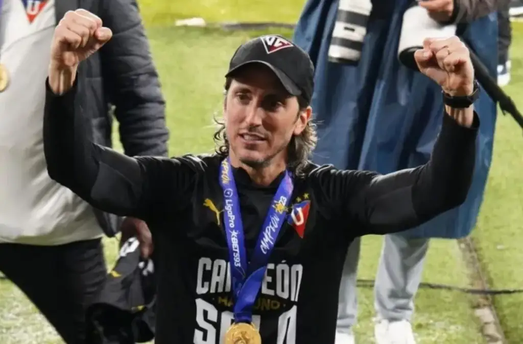 Luis Zubeldía es el principal candidato para ser el nuevo DT de Colo-Colo.