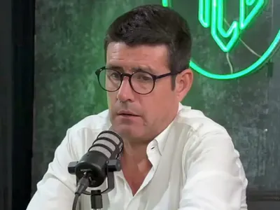 «Jugando pésimo»: Francisco Eguiluz carga contra jugador de Colo-Colo ante una eventual titularidad en La Roja