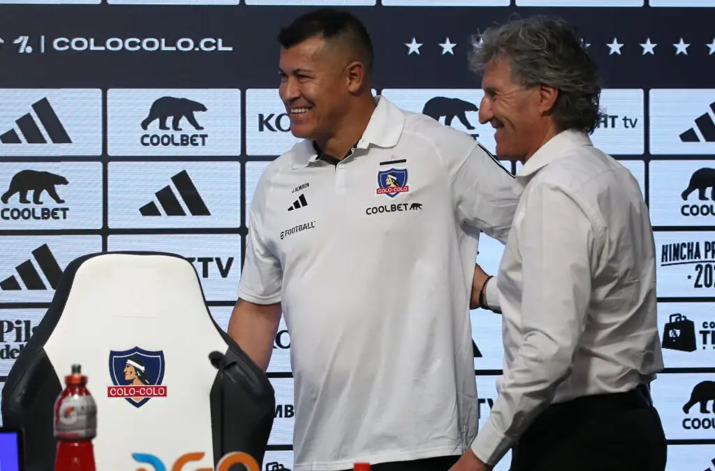 Daniel Morón en la presentación de Jorge Almirón como técnico de Colo-Colo