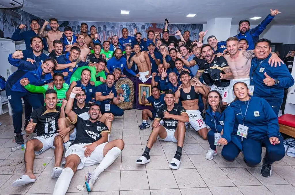 Alianza Lima logró una histórica victoria ante Libertad de Paraguay.
