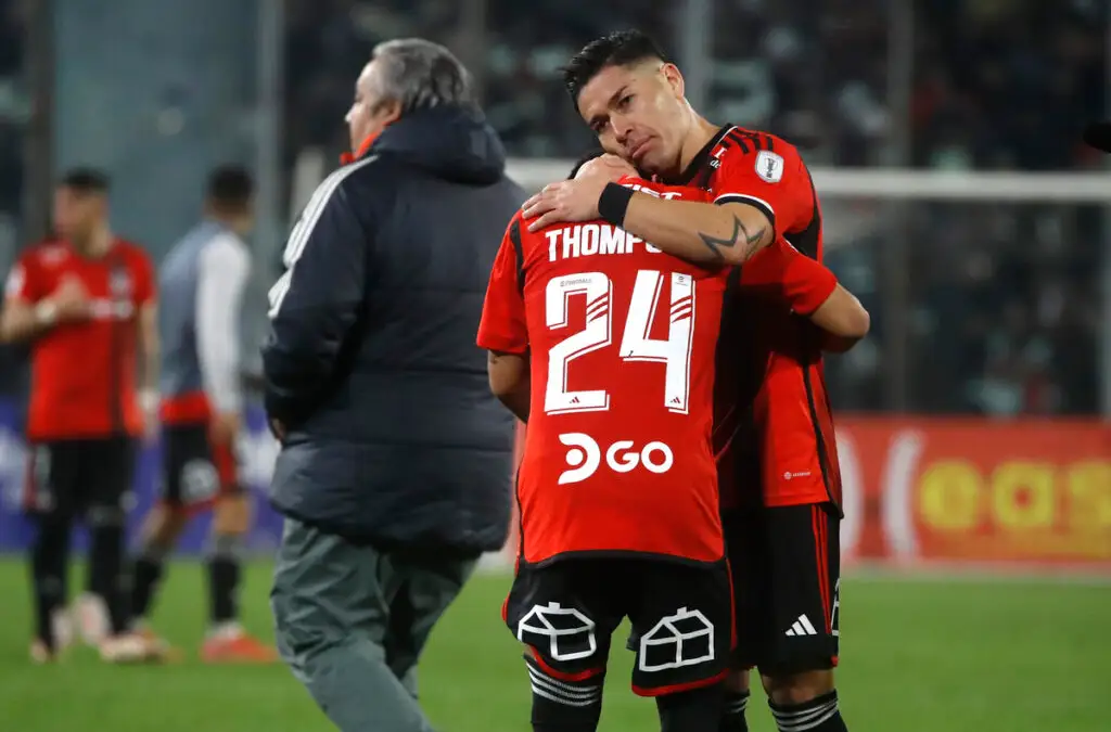 La dupla de Óscar Opazo y Jordhy Thompson ilusiona en Colo-Colo.