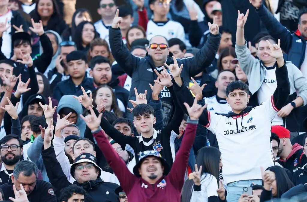 Hinchas de Colo-Colo en en el Estadio Monumental.