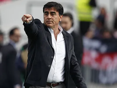 Gustavo Quinteros: «Fabián Orellana o nada»