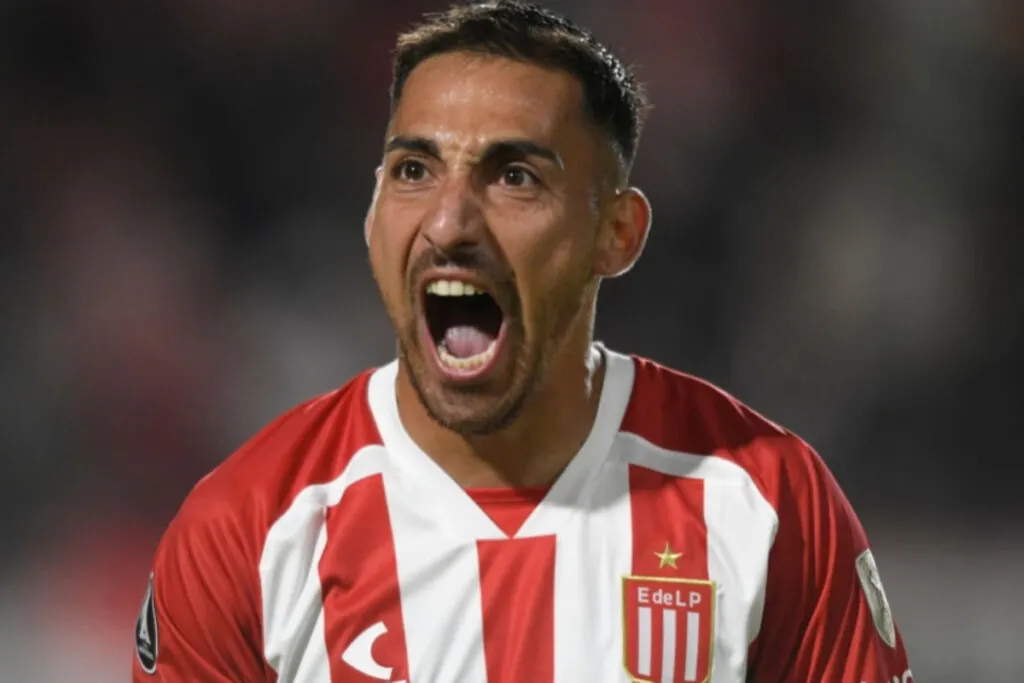 El delantero de Estudiantes de La Plata, Javier Correa, celebrando un gol