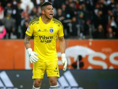 Colo-Colo se interesa en portero del fútbol argentino para reemplazar a Brayan Cortés