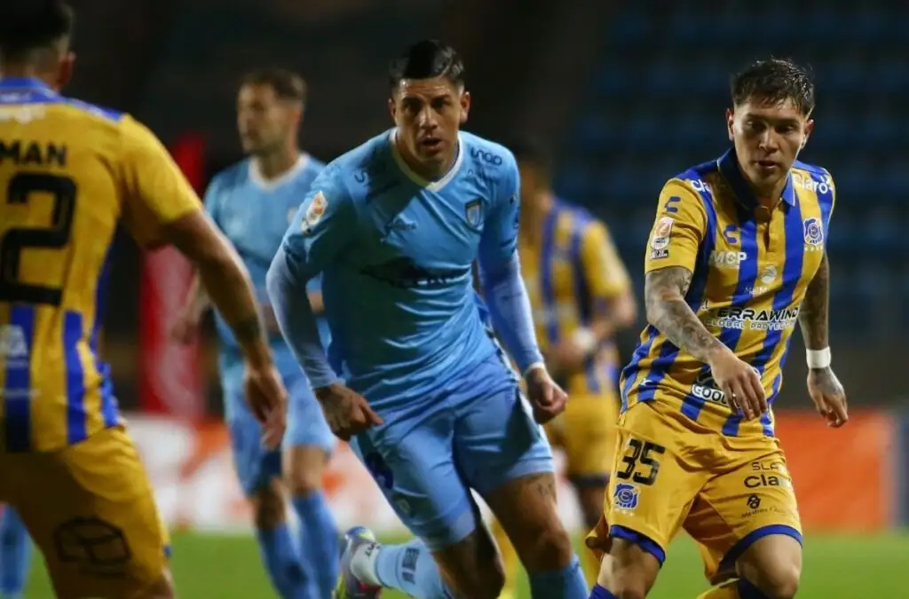 Deportes Iquique cayó frente a Everton.