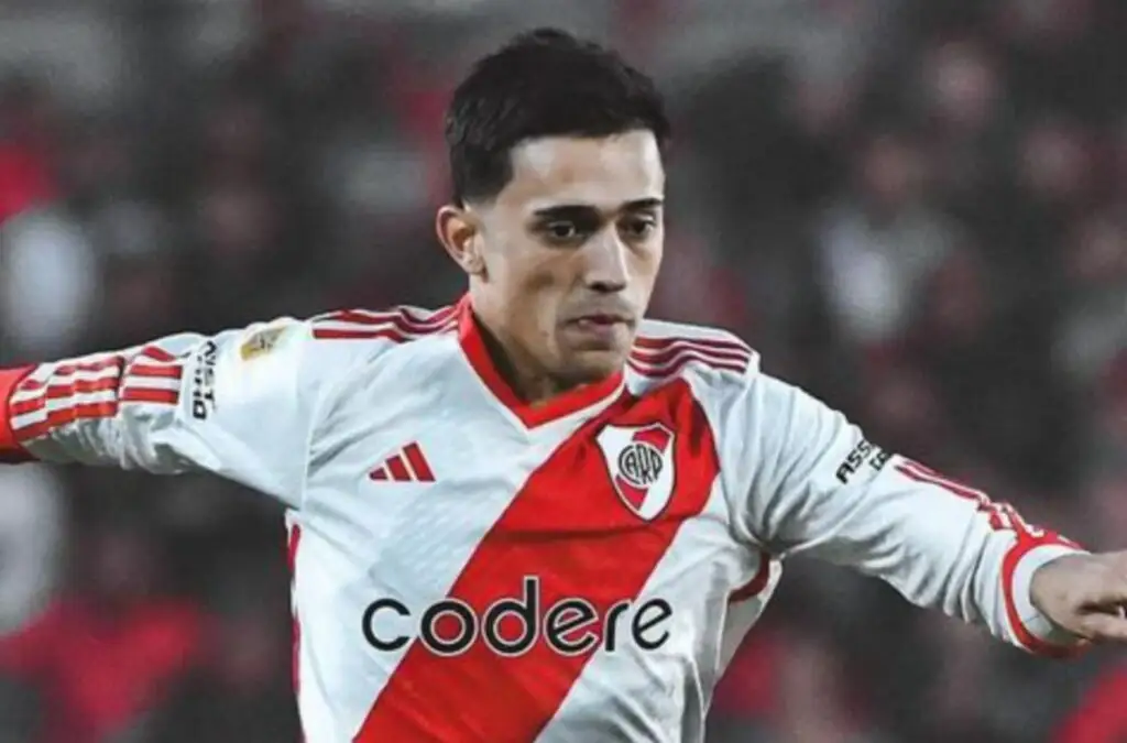 Pablo Solari no será titular ante Colo-Colo.