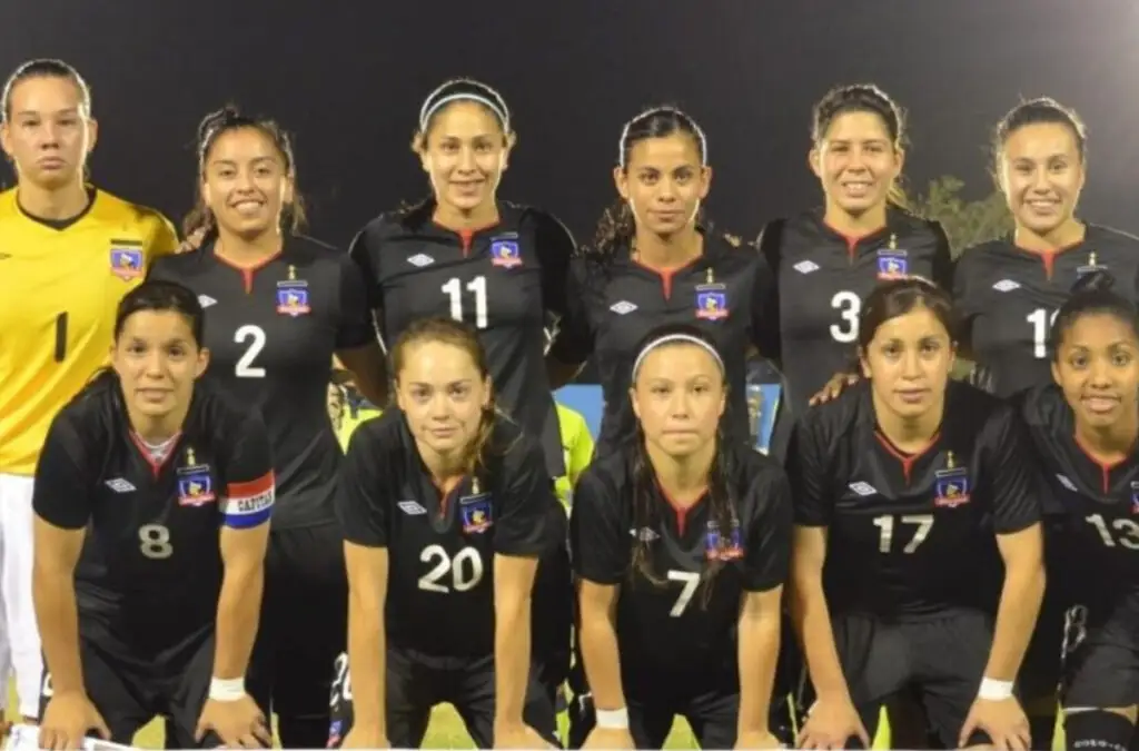 Estefanía Banini levantó la Copa Libertadores 2012 con Colo-Colo.