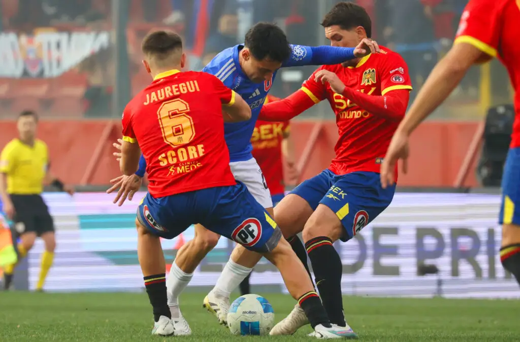 Unión Española y Universidad de Chile se enfrentaron por la reprogramada fecha 4 de la Liga de Primera.
