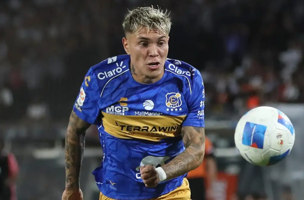 Lucas Soto está siendo titular en su préstamo con Everton de Viña del Mar.