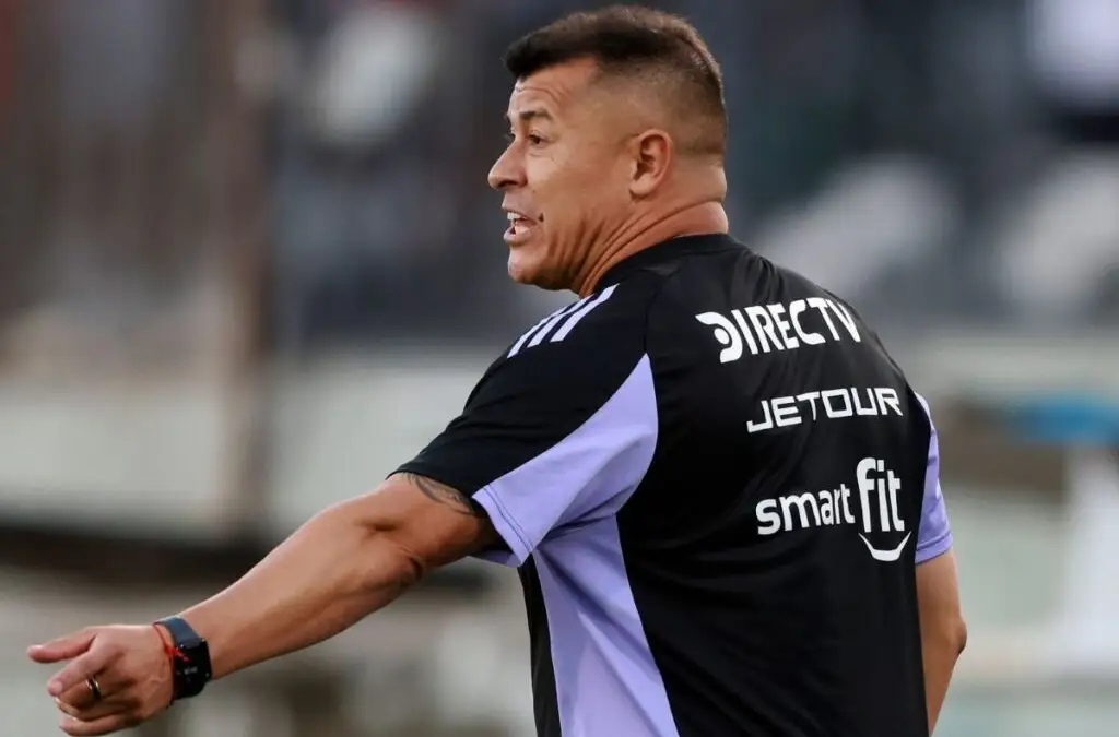Jorge Almirón lanza petición a la ANFP por la Supercopa.