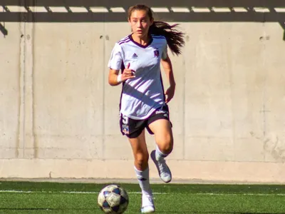 Hija de Carlos Muñoz anotó dos goles por la Sub 16 de Colo-Colo y homenajeó a su padre tras su celebración