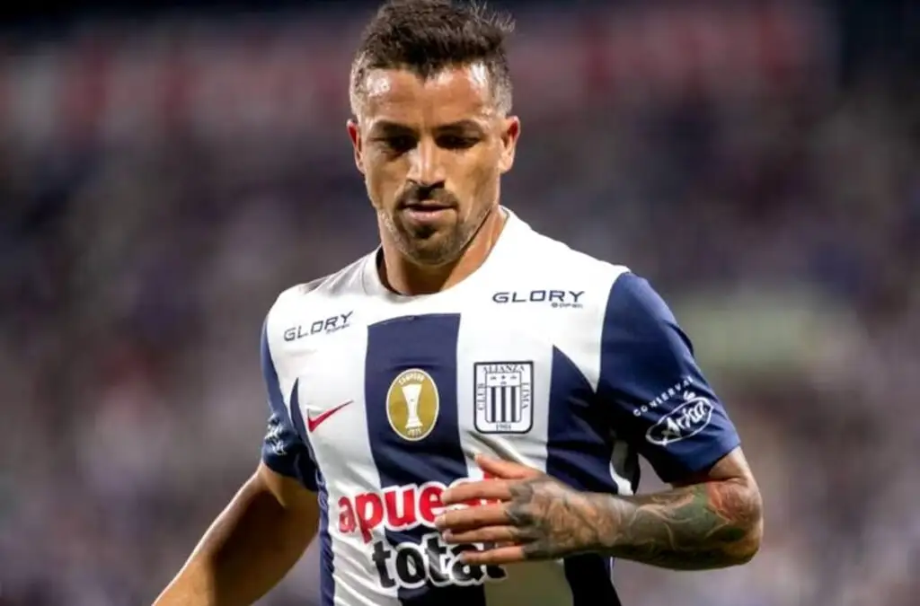 Gabriel Costa no lo pasa bien en Alianza Lima.