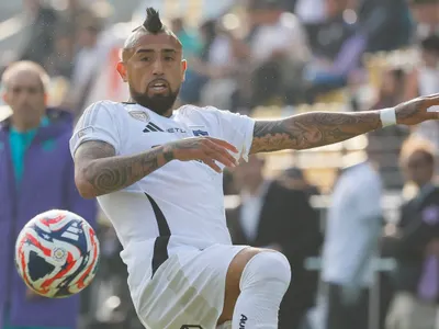 [Video] «Lo que te comiste»: Arturo Vidal tuvo la más clara para Colo-Colo y así reaccionaron los hinchas