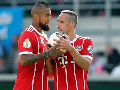 El emotivo mensaje de Arturo Vidal a Franck Ribéry por su retiro del fútbol profesional