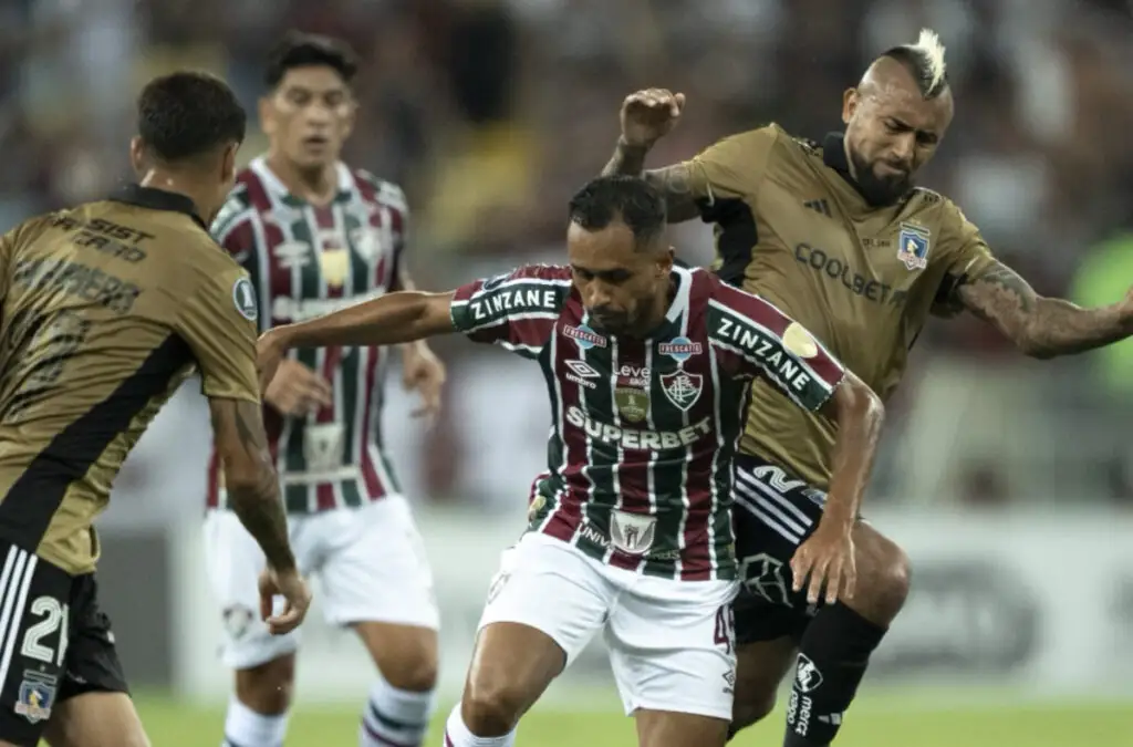 Fluminense, equipo que enfrentó a Colo-Colo este año en Copa Libertadores, quiere contar con Cristián Zavala.