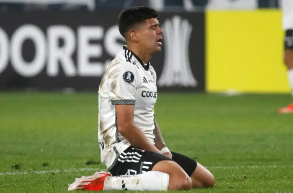 Esteban Pavez será baja en Colo-Colo ante Deportes Iquique.