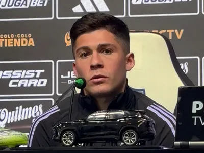 «Quiero jugar más»: Víctor Felipe Méndez golpea la mesa para exigir mayor protagonismo en Colo-Colo