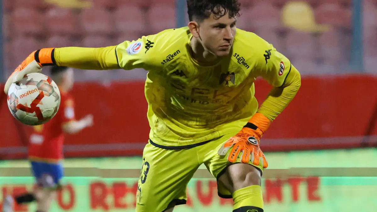 El meta hizo su debut profesional en el cuadro ‘Hispano’.
