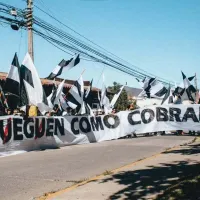 Desclasifican secreta reunión entre el plantel de Colo-Colo y Garra Blanca en el Estadio Monumental