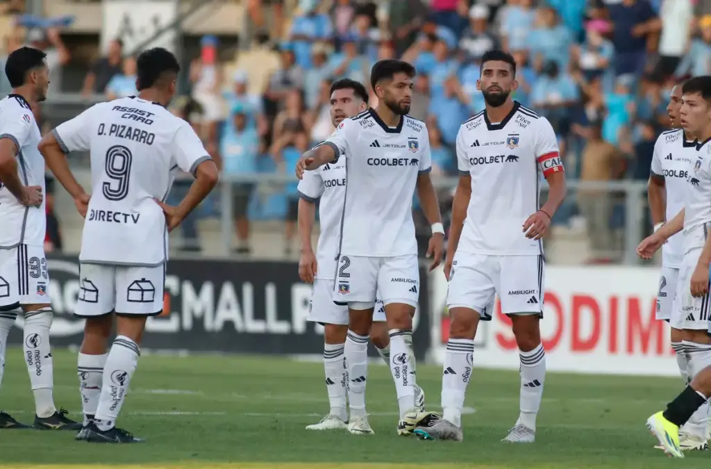 Jorge Almirón no está conforme con el plantel de Colo-Colo.