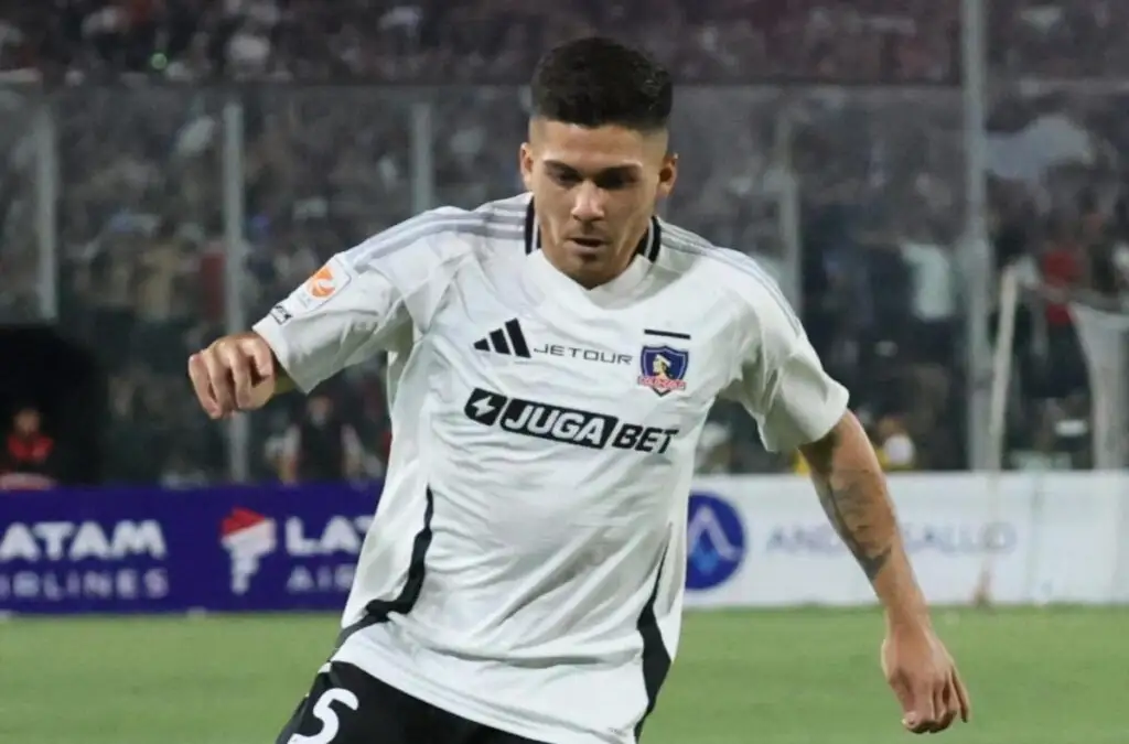 Víctor Felipe Méndez sería la novedad en la formación titular de Colo-Colo.
