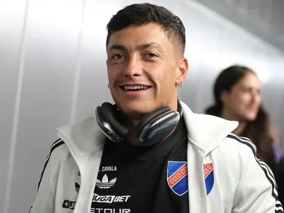 Afirman que Cristián Zavala podría salir de Colo-Colo en el próximo mercado: «Hay conversaciones»