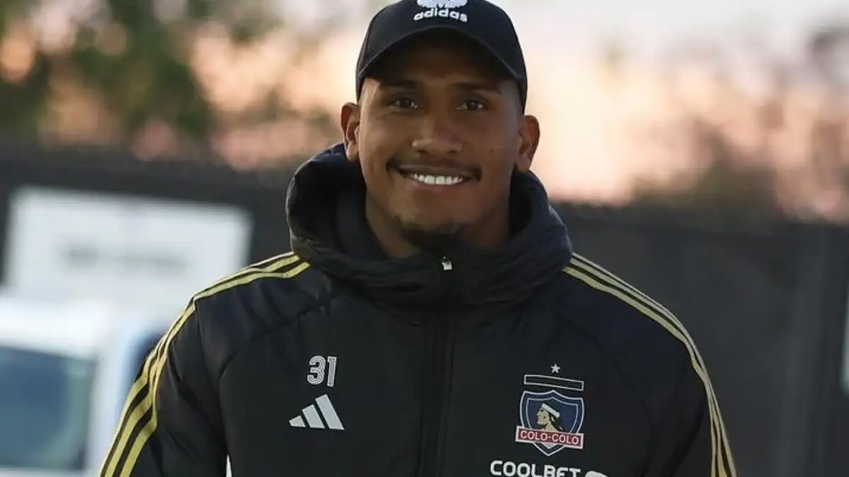 Omar Carabalí finalizó su contrato con Colo-Colo.