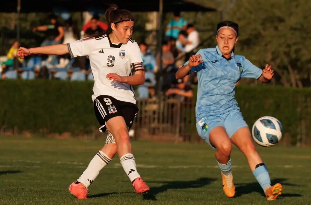 Catalina Muñoz es figura en la serie femenina de Colo-Colo.