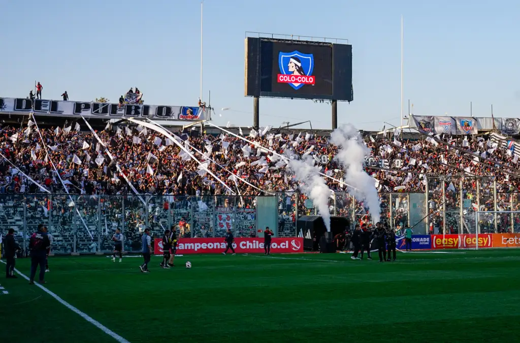 Arturo Vidal quiere un masivo apoyo para Colo-Colo en Mendoza.