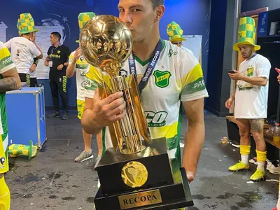 Ex defensor de Colo-Colo salió campeón de la Recopa Sudamericana