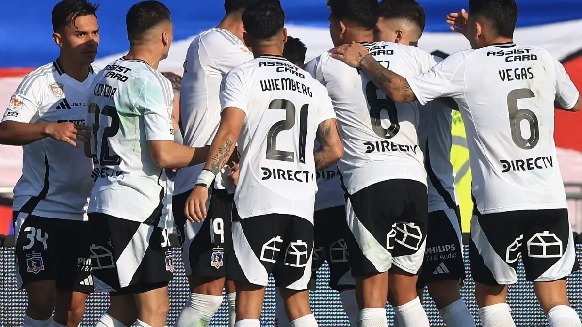 Colo-Colo tuvo seis refuerzos esta campaña, incluyendo a Cortés y Amor. Créditos: Aton