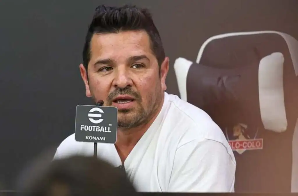 Héctor Tapia firmó dos nuevos primeros contratos a promesas del fútbol joven.