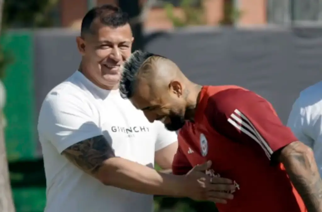 Jorge Almirón y Arturo Vidal se juntaron en Juan Pinto Durán.