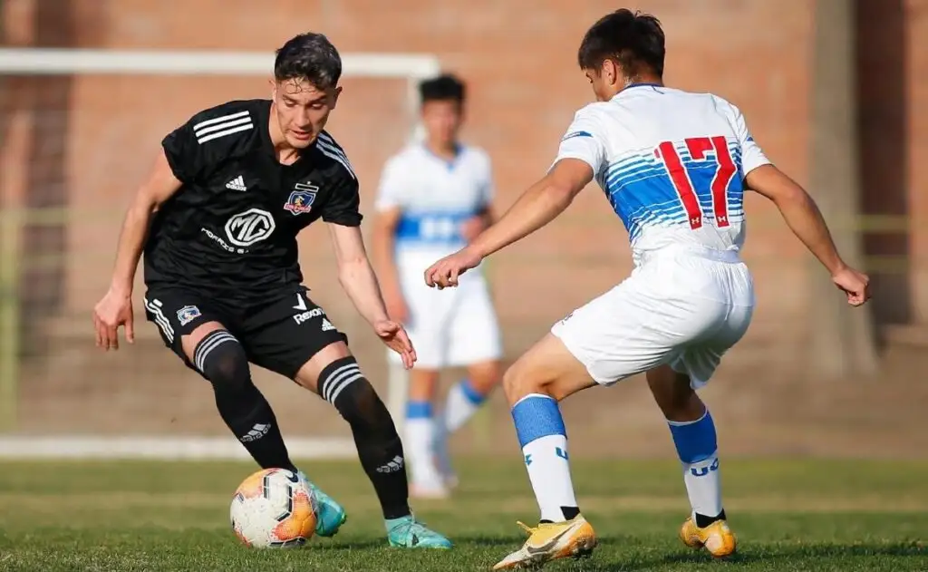 Rodrigo Cisterna fue formado en Colo-Colo.