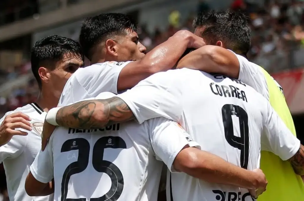 Colo-Colo ya conoce las fechas en que enfrentará a la UC y Palestino.