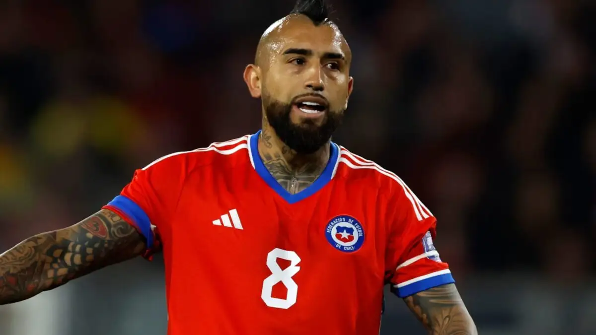 Según Guarello, el ‘King’ tiene la culpa de los fuegos cruzados entre jugadores en actividad y ex futbolistas.