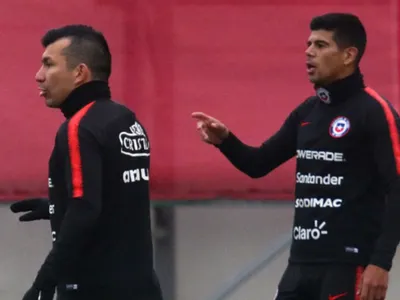 Revelan la reacción de Gary Medel al enterarse que Esteban Pavez heredará su dorsal en La Roja