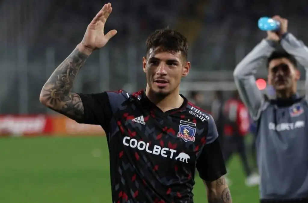 Alan Saldivia es seguido desde Vélez Sarsfield.