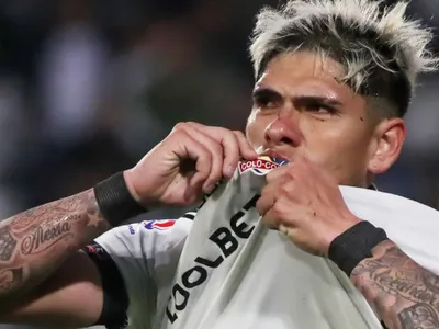 ¿Dejar Colo-Colo? El consejo de José Luis Sierra a Carlos Palacios por su futuro deportivo