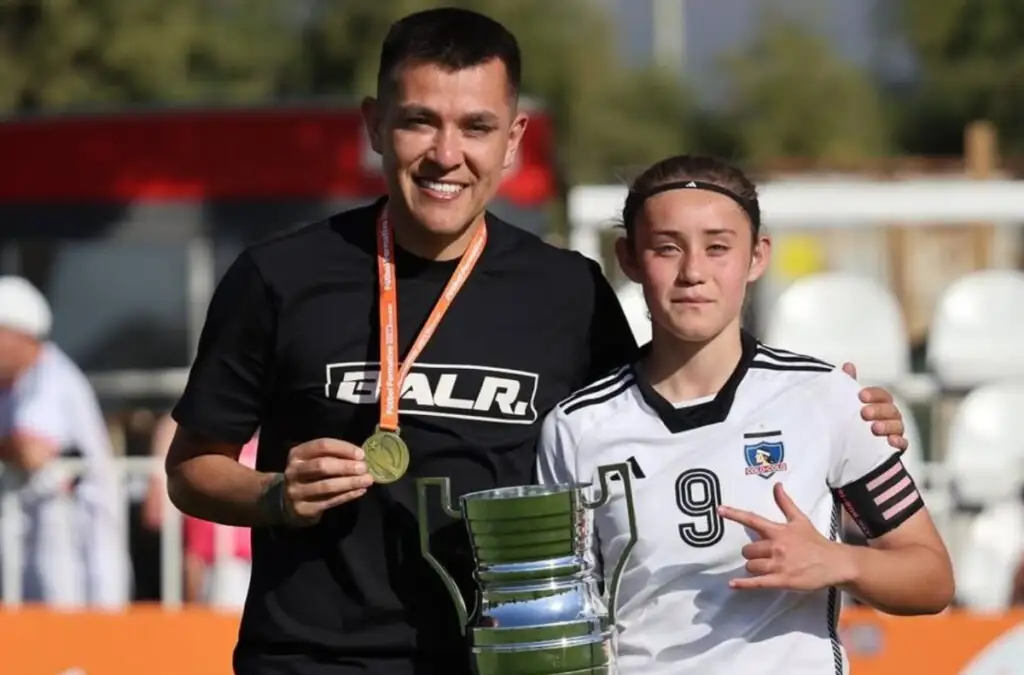 Catalina siguiendo el legado goleador de su padre en Colo-Colo.