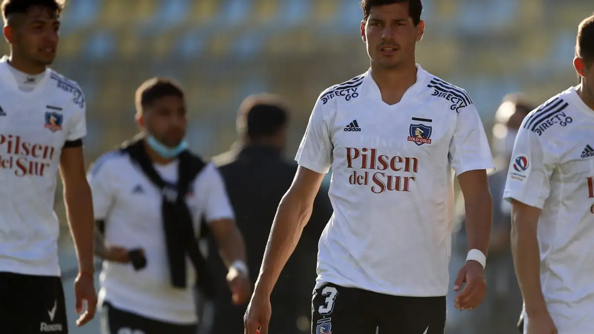 Futbol, Everton vs Colo Colo. Fecha 4, campeonato Nacional 2021. El jugador de Colo Colo Miiko Albornoz es fotografiado durante el partido de primera division contra Everton disputado en el estadio Sausalito de Vina del Mar, Chile. 18/04/2021 Andres Pina/Photosport Football, Everton vs Colo Colo. 4th date, 2021 National Championship. Colo Colo’s player Miiko Albornoz is pictured during the first division match against Everton held at the Sausalito stadium in Vina del Mar, Chile. 18/04/2021 Andres Pina/Photosport