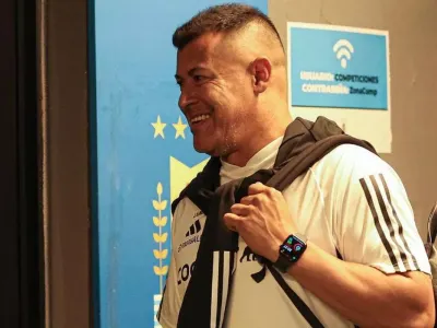 ¡Ya arribó a Colo-Colo! Jorge Almirón tiene listo a su fichaje más importante de 2024