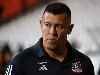 Lanzan la razón que tuvo Jorge Almirón para borrar a dos jugadores de Colo-Colo: «No está satisfecho»