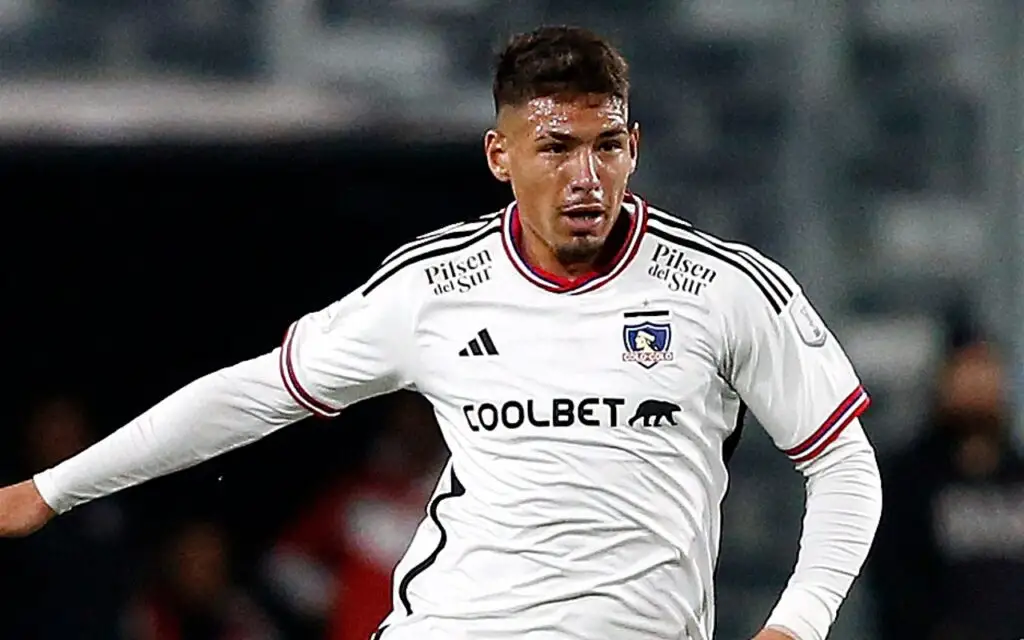 Alan Saldivia quiere brillar en Colo Colo y tiene contrato hasta 2026